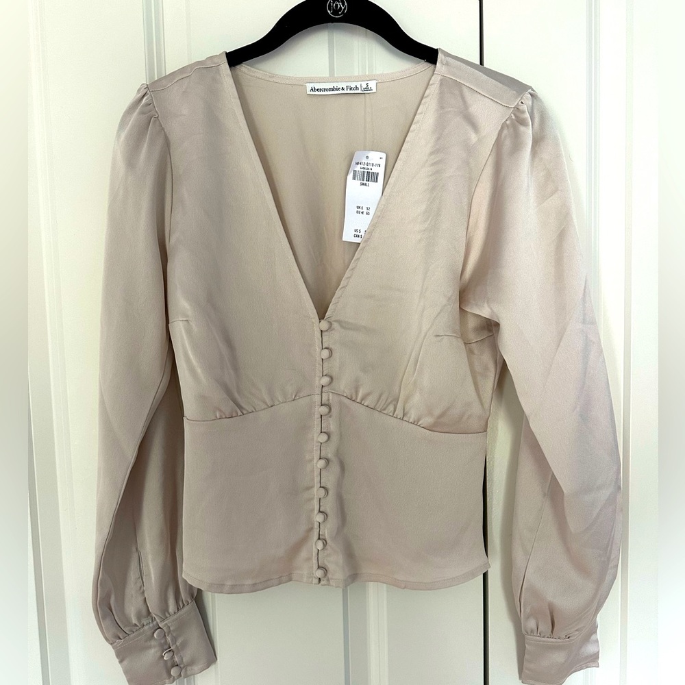 NWT Abercrombie & Fitch Satin Grey Silver Blouse - Small